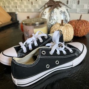 Black size 13Y converse